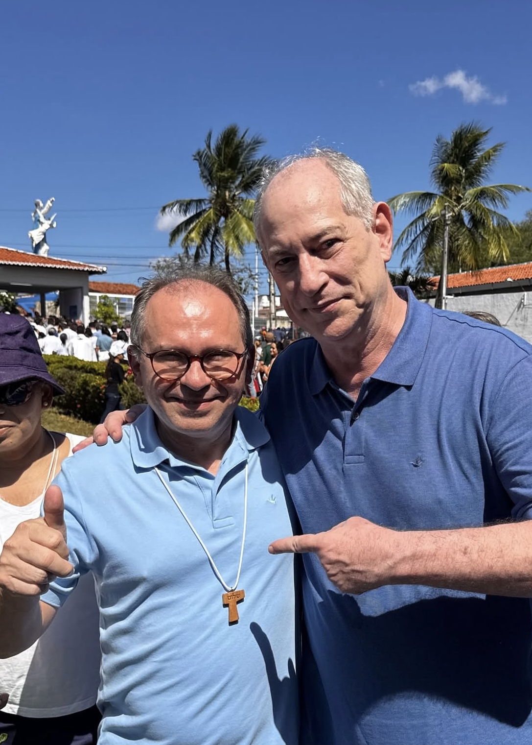 Carlos Matos ao lado de Ciro Gomes