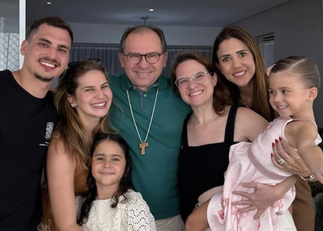Carlos Matos ao lado da família